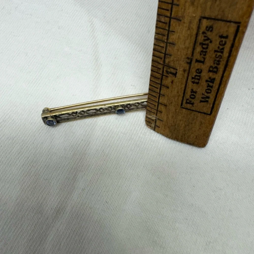 Antique Art Deco Solid 14K Gold and Blue Topaz Bar Pin - Picture 13 of 14